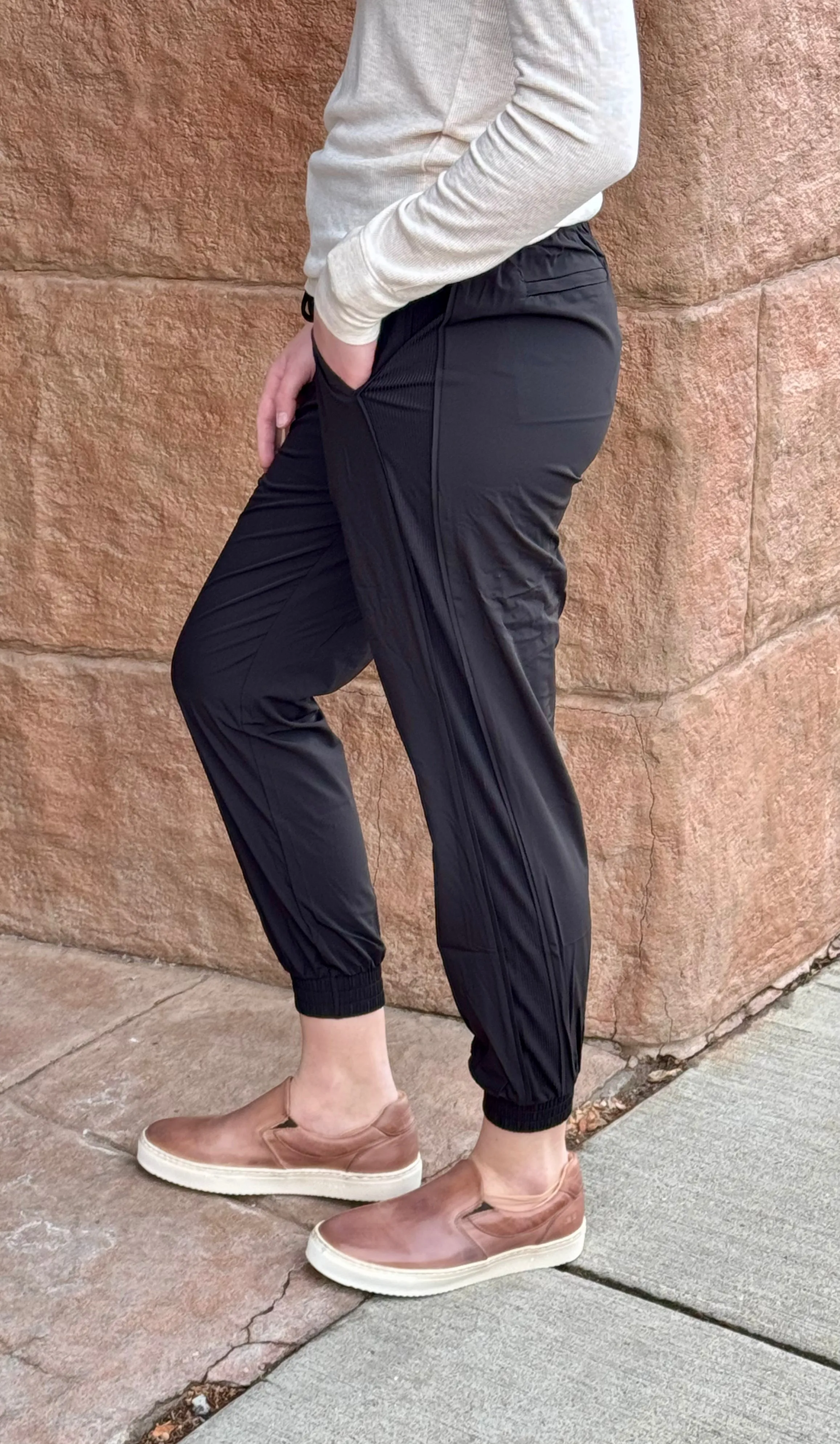 THREAD & SUPPLY Zuzana Jogger