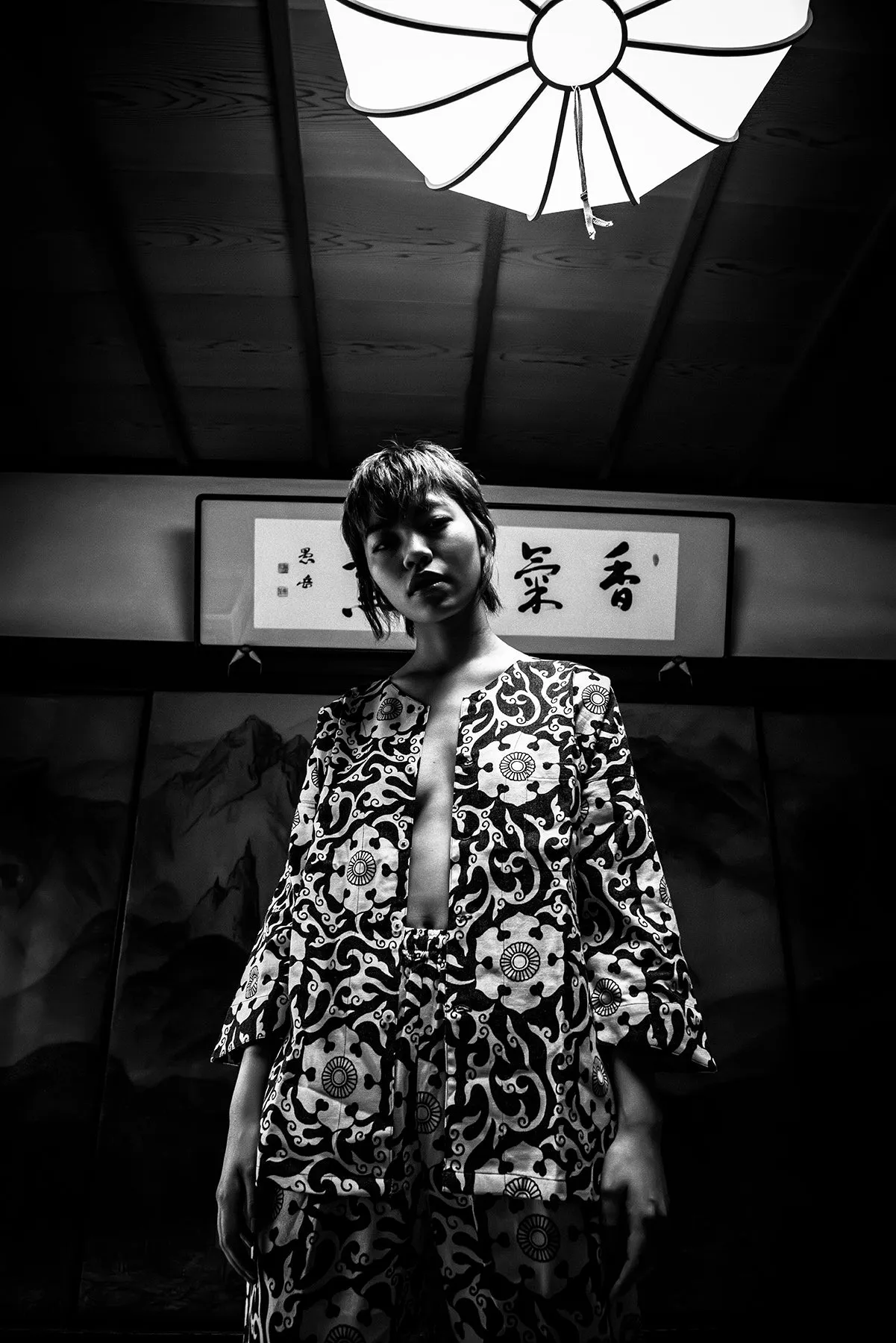 [UNISEX] SCROW ART X LOCO MOSQUITO JINJYA TRIBAL BLACK / IVORY SHIRT