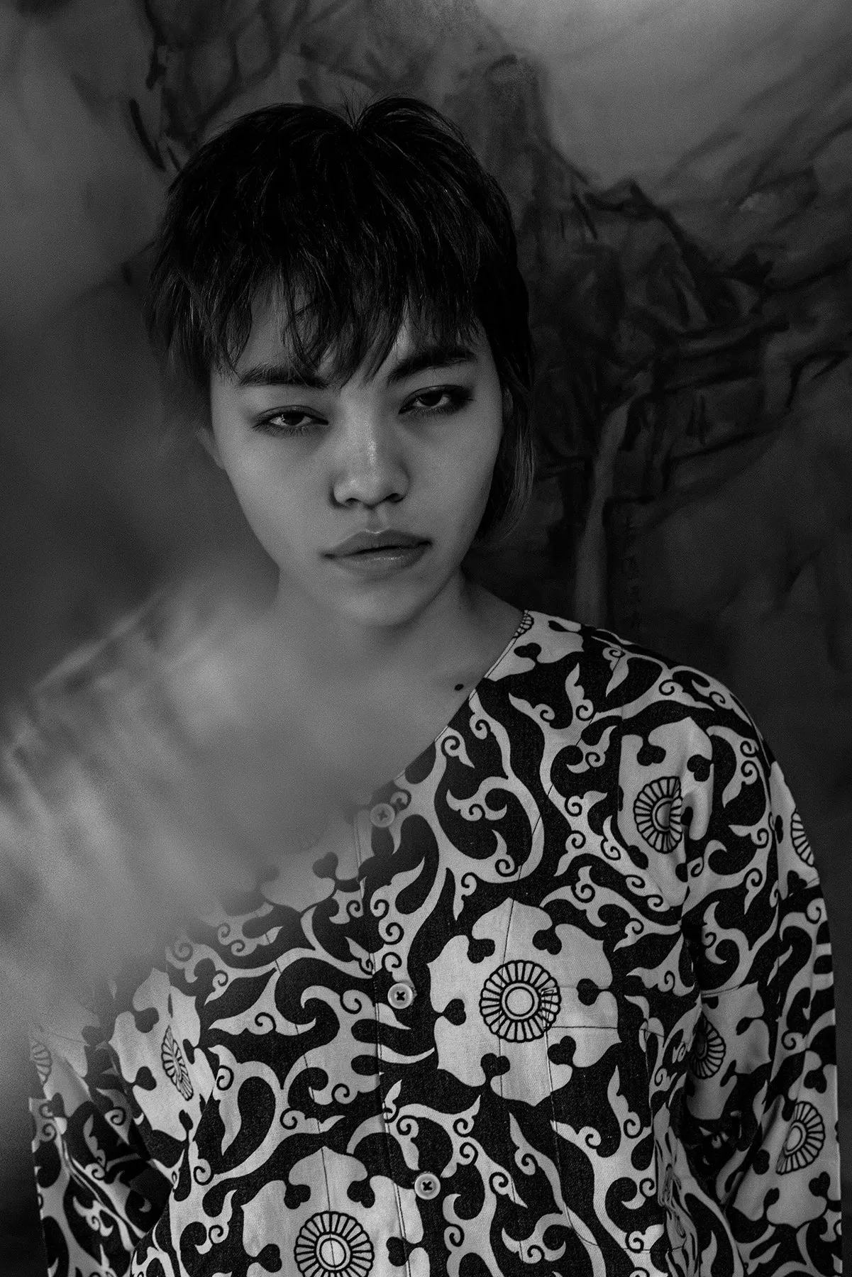 [UNISEX] SCROW ART X LOCO MOSQUITO JINJYA TRIBAL BLACK / IVORY SHIRT
