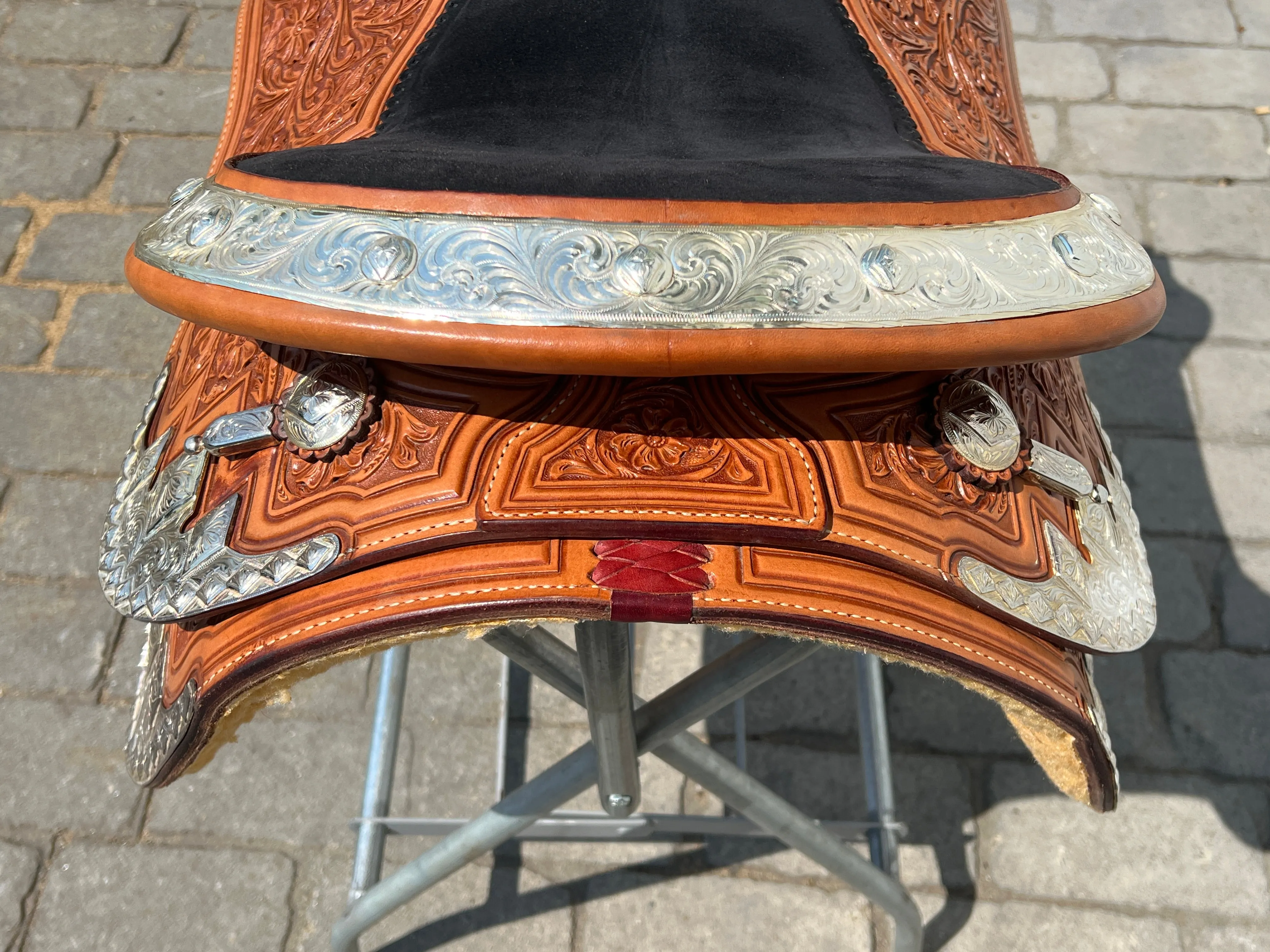 Used Billy Royal 17” #1620 Western Show Saddle w/ Matching Headstall & Breast Collar
