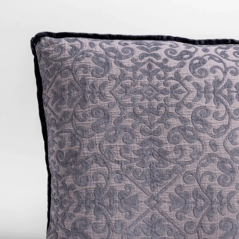 Vienna 18x18 Pillow