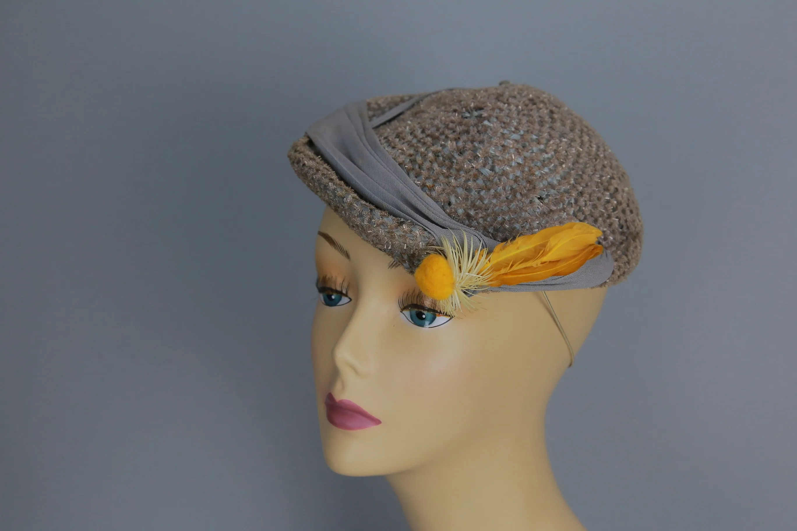 Vintage 40s tilt hat all original flowers feathers tilt band