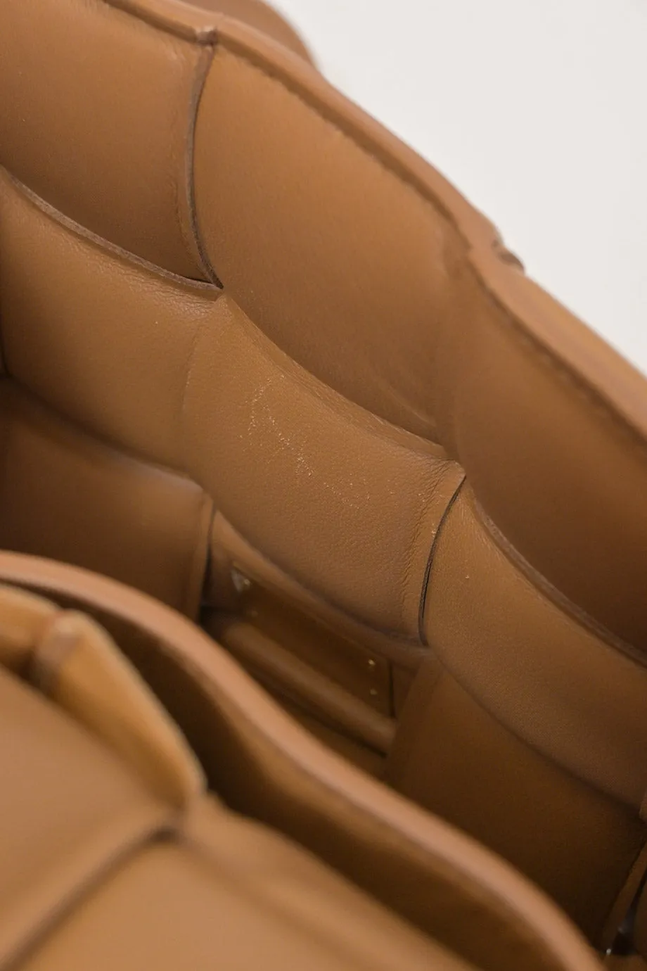 [WB7102] Bottega Veneta | Cross-Body Bag