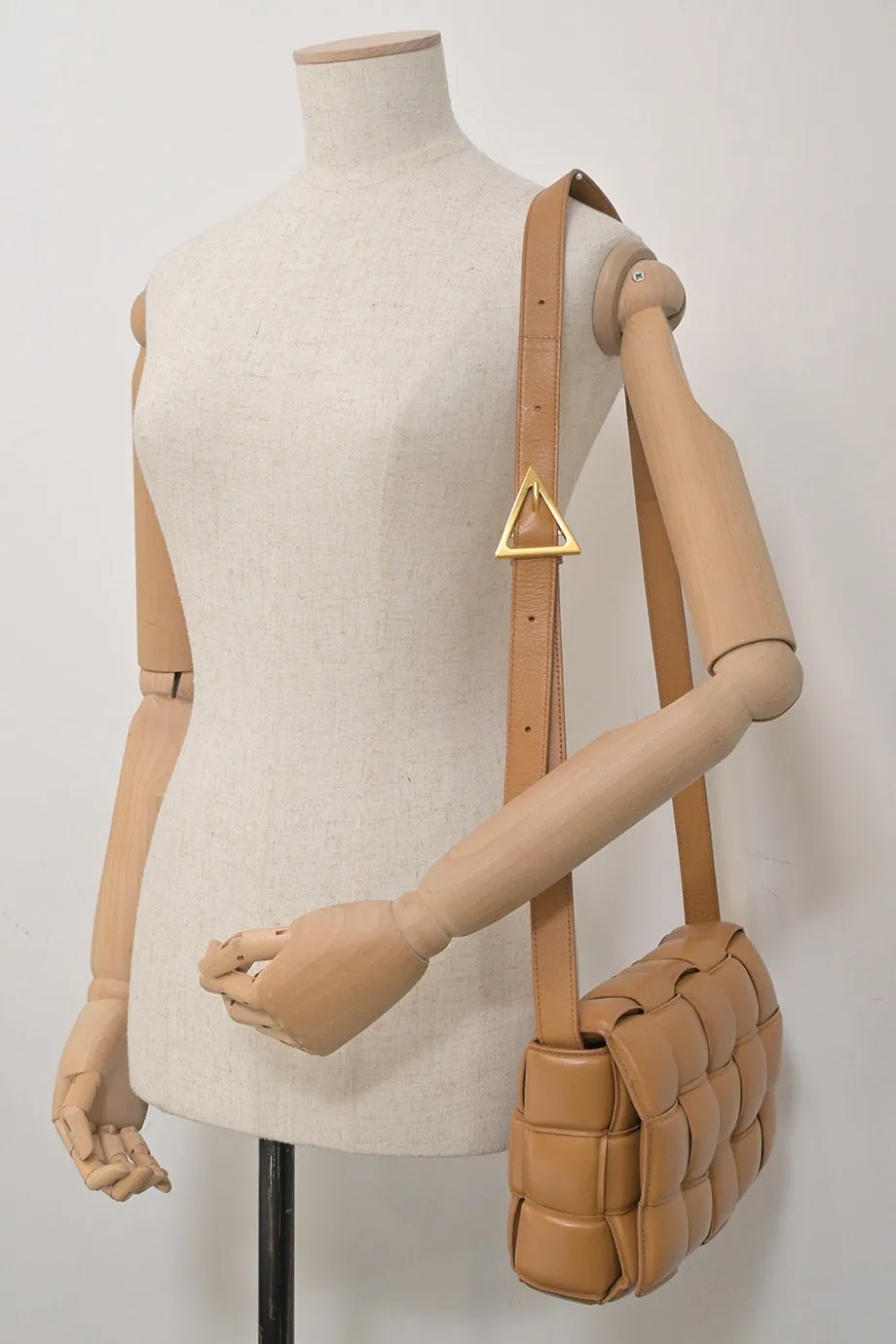 [WB7102] Bottega Veneta | Cross-Body Bag