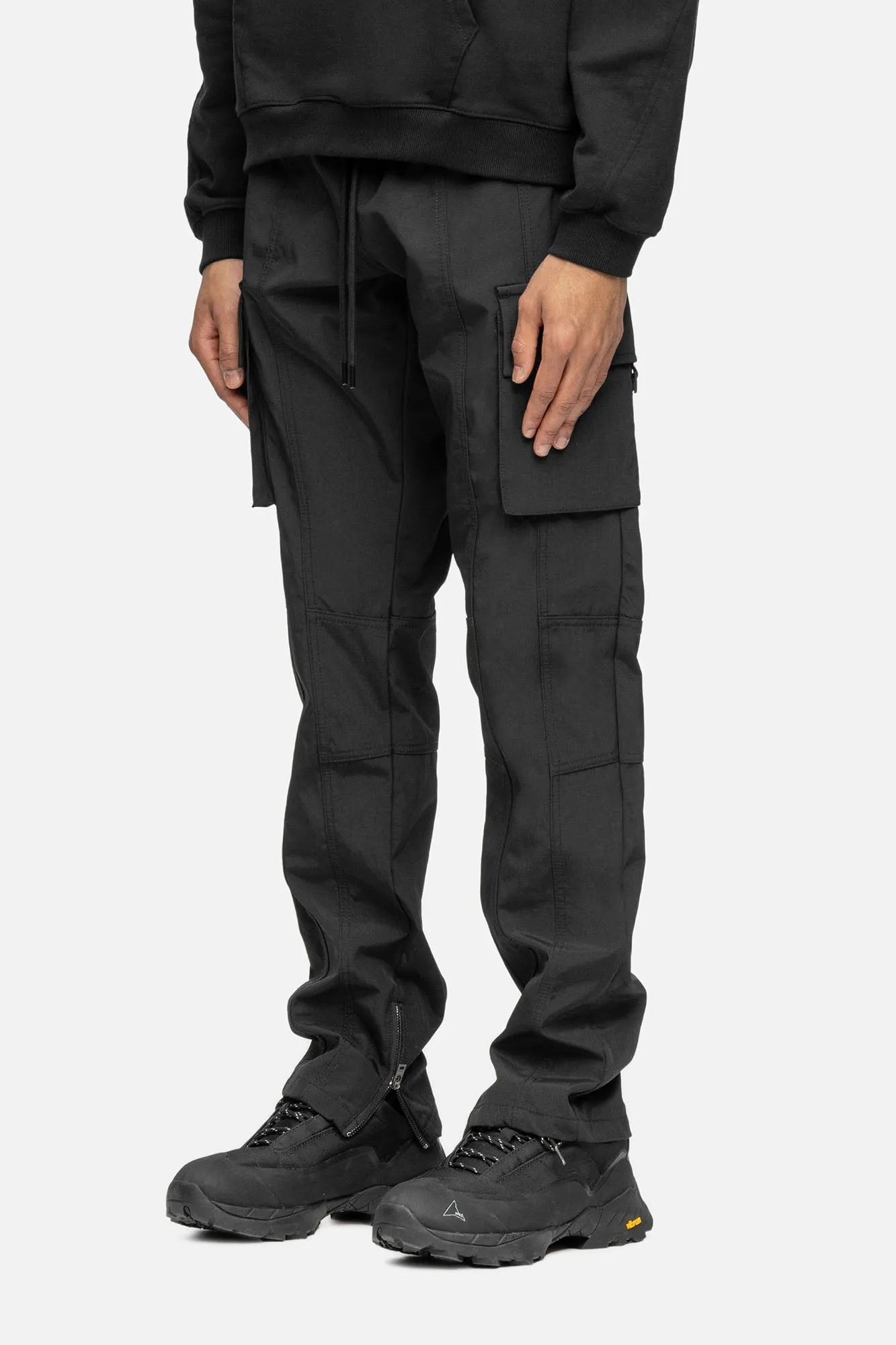 X6 CARGO BLACK